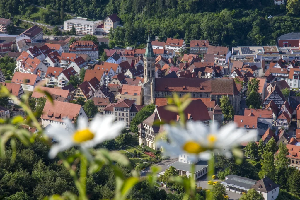 Stadt Bad Urach mit Kirche und Schloss